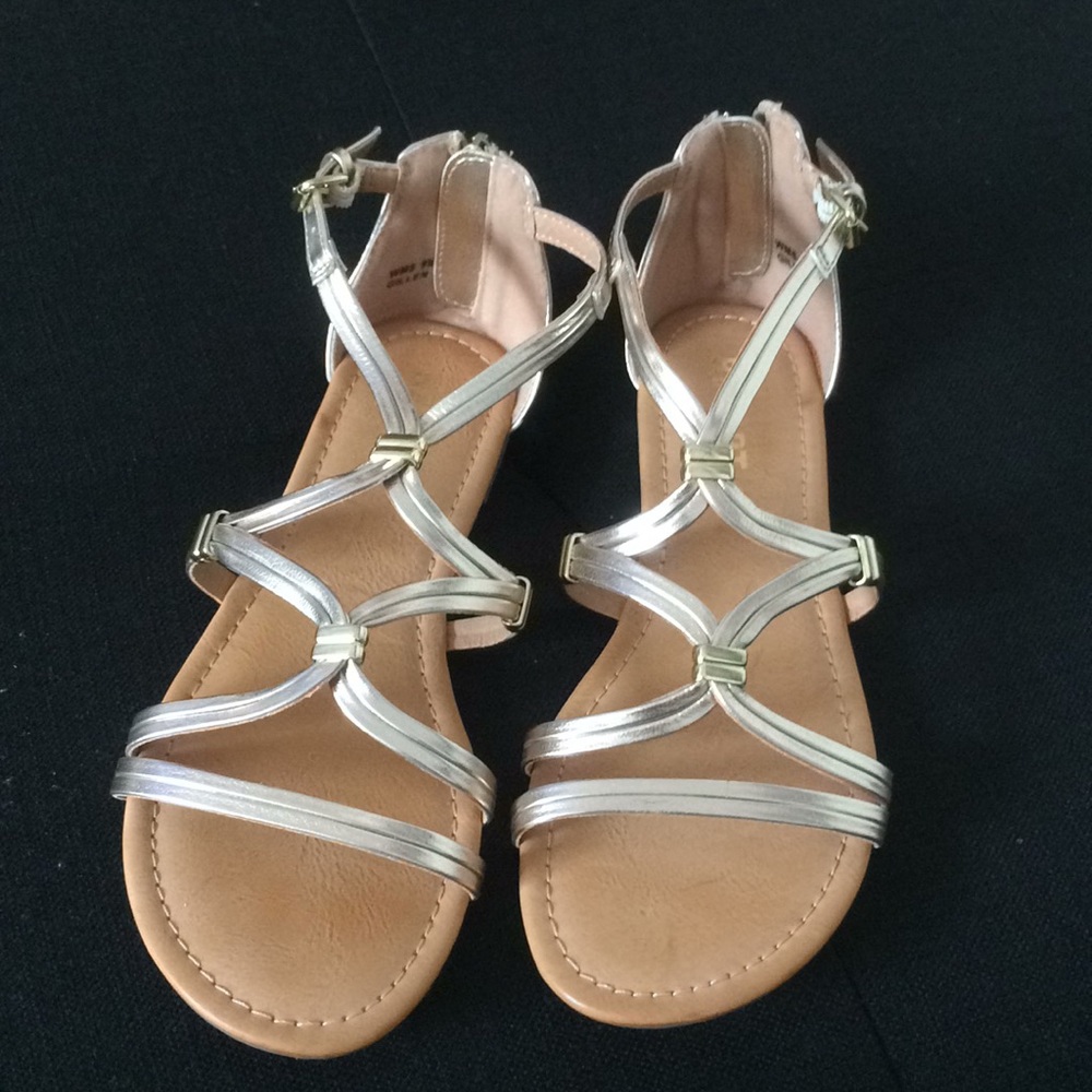 Women’s gold sandals